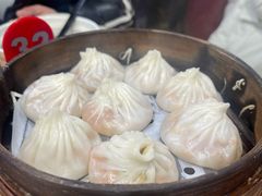 -莱莱小笼·乔艾
