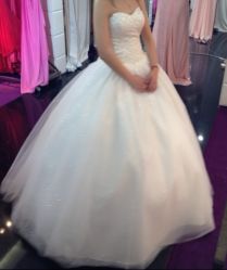珠珠出门纱-韩国天使嫁衣婚纱礼服馆(上海旗舰店)