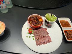 -艳阳天民俗村(公园路店)