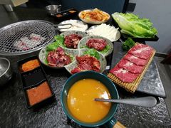 石锅南瓜粥-芝士牛炭火烤肉