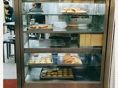 面包甜点陈列柜-金凤茶餐厅(湾仔店)
