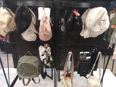 -lululemon(比斯特购物村店)