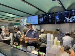 -奈雪的茶(亨特国际广场店)