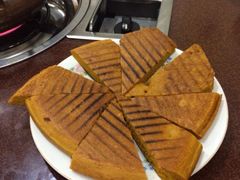 青稞饼-银同牦牛肉火锅