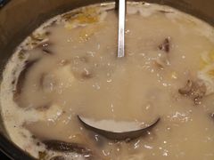 -煲王粤菜餐厅(中侨中心店)