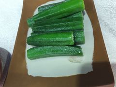 -猪三哥肥肠鸡川菜小炒