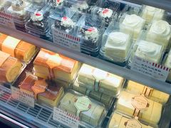 -红宝石·鲜奶小方·海派西点房(金杨店)