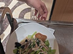 -梅利汴京烤鸭•开封豫菜地标店(东大街店)