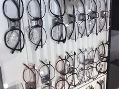 -吴良材眼镜(美罗城店)