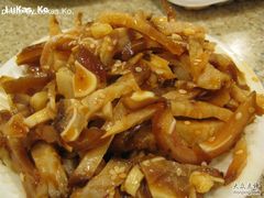 猪耳仔-老班长手工灌汤包老店(东山店)