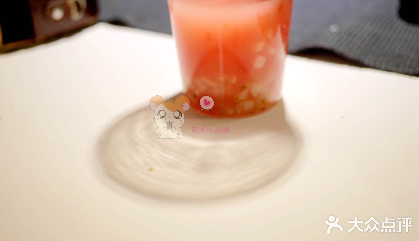 第一杯是浓郁的桂花和养乐多