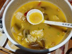 -渝是乎酸菜鱼(龙旗购物中心店)