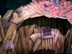 -小镇影院迪士尼小熊Duffy与他的朋友合影地