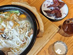 -勺子米线·云南传统小吃市集(四方街店)