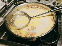 -尚尚仙·酸汤猪手·猪肚鸡火锅(华联万柳购物中心店)