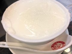 驰名双皮炖奶-义顺牛奶公司(庇利金街店)