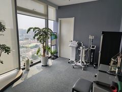 -新百广场(地铁站)