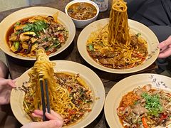 -方铲铲·成都板凳面(滨江银泰店)