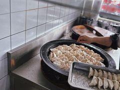 -黄阿姨锅贴大王(万航渡路店)