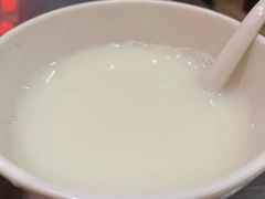 豆浆-东关吉祥西安腊汁肉夹馍(健德门店)