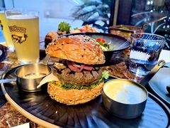 -Let'sBURGERplus·非常创意汉堡(三里屯店)