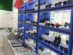-美式眼镜·授权蔡司.依视路.尼康.豪雅.明月(南翔印象城店)