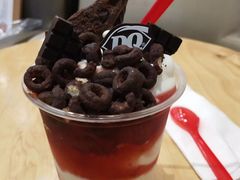 红丝绒蛋糕草莓暴风雪-DQ·蛋糕·冰淇淋(新佳丽店)