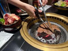 -山川小町·极番烧肉(新地假日广场店)