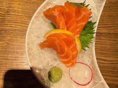厚切皇冠三文鱼-九本居酒屋(学院路店)