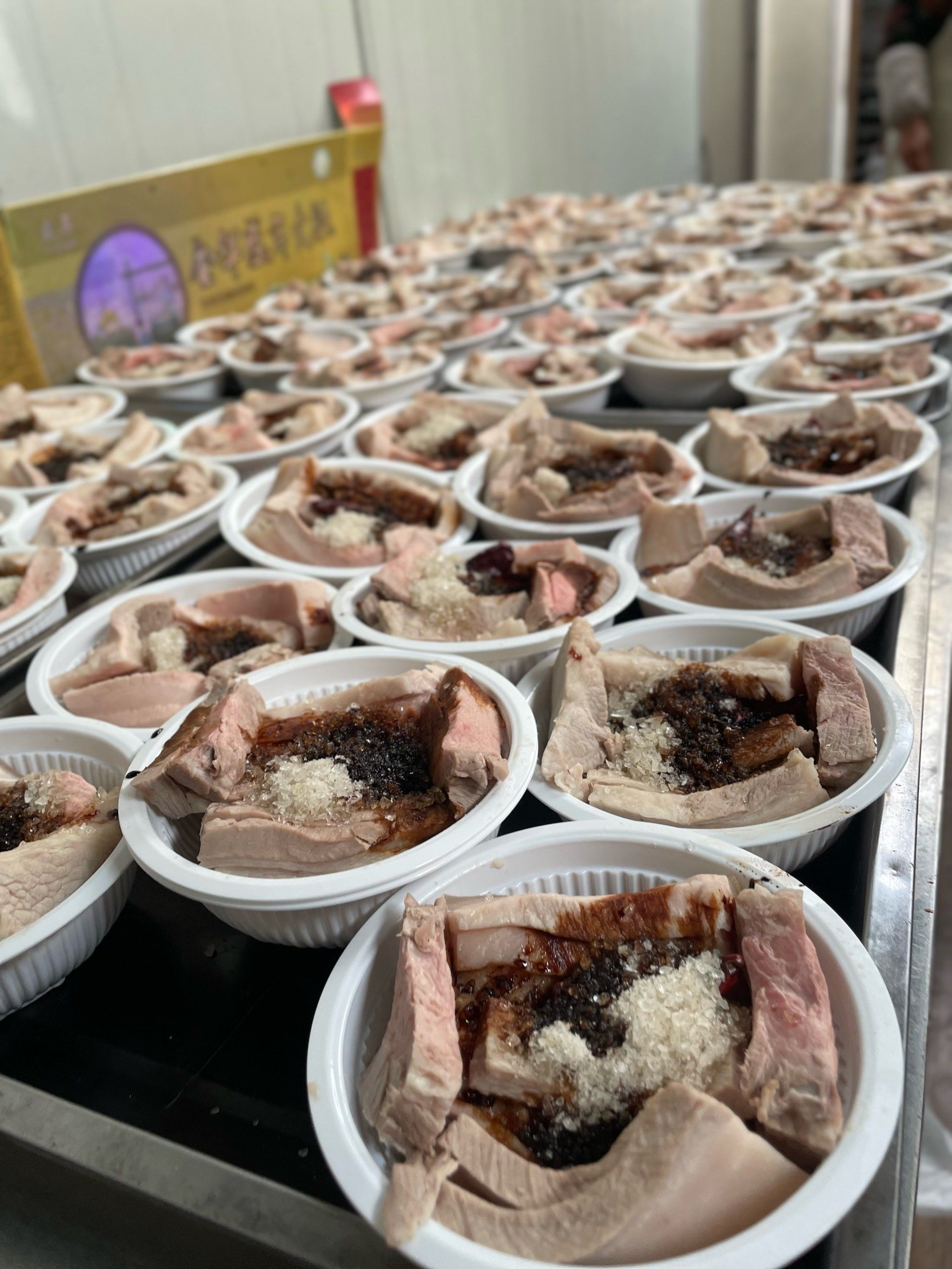 酒糟扣肉,菠萝甜饭,扣肉,油酥饼,糯米团子等一系列常州等江南地区多见