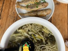 小黄鱼-小河无名面馆