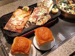 -松山湖凯悦酒店·Café自助餐厅·周末火舞秀表演