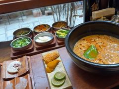 -银米·云南传统过桥米线(双廊黑金冠店)