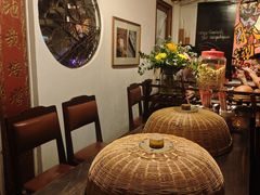 -Cuc Gach Quan Restaurant
