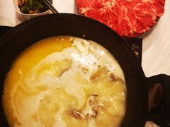 -鲜入围煮花胶鸡海鲜火锅