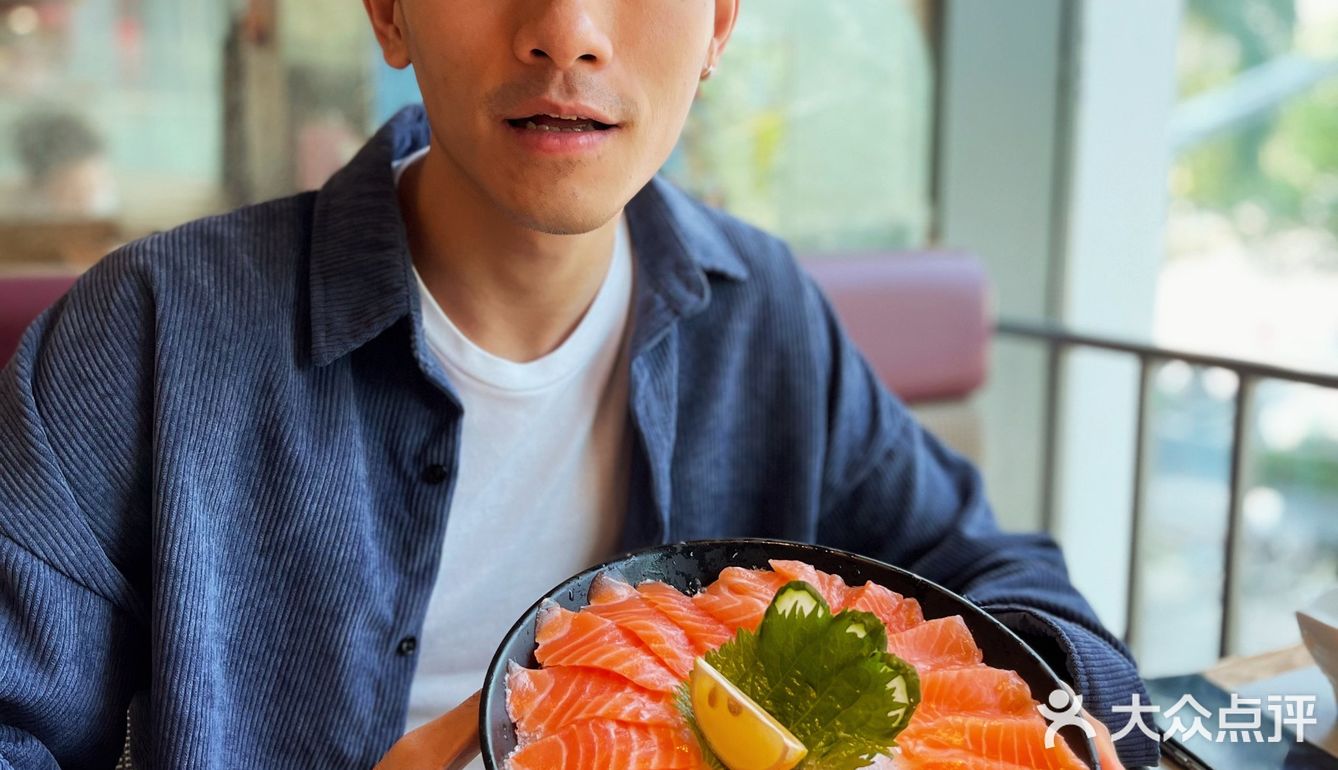 万岁寿司 | 我怎么总能找到性价比高的宝藏餐厅？！[阴险]