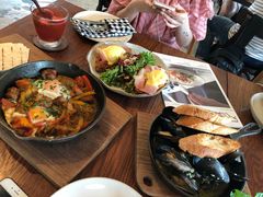 -ROAST coffee & eatery