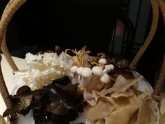 -余欢领鲜火锅(新街口店)