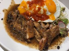 我爱吃肉双蛋黑椒带骨猪扒饭-柠檬树茶餐厅(海雅缤纷城店)