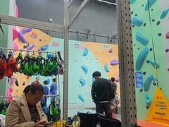 -蓝天攀岩-青少年训练(罗湖益田假日广场店)