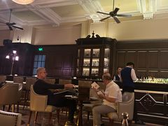 -LONG BAR 廊吧(外滩华尔道夫酒店)