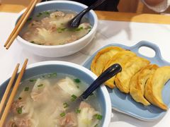 -老新隆牛肉锅贴(新街口店)