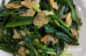 Stir-fried Clam Meat with Leeks