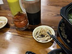 -丽虹云南过桥米线(兴工街店)