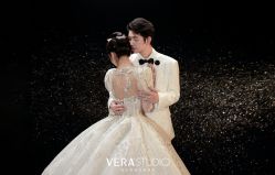 -至臻微拉婚纱摄影