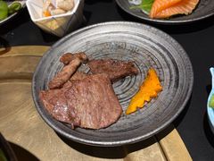 -山川小町·极番烧肉(新地假日广场店)