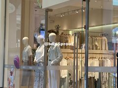 -王府井奥莱临潼小镇(临潼店)