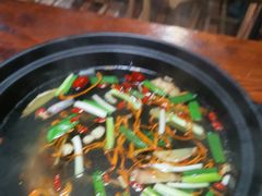 -陆记牛庄·碳锅龙虾烧烤(爱上花园店)