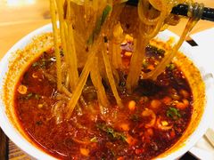 -牵人麻辣粉(粉巷店)
