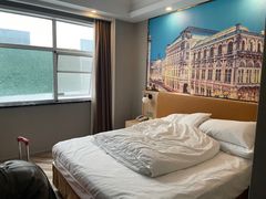 -维也纳酒店(苏州东方之门金鸡湖店)